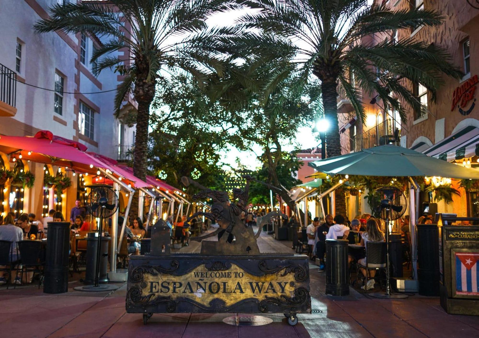 South Beach Steps To Ocean Drive Free Parking & Pet Friendly ไมอามีบีช ภายนอก รูปภาพ