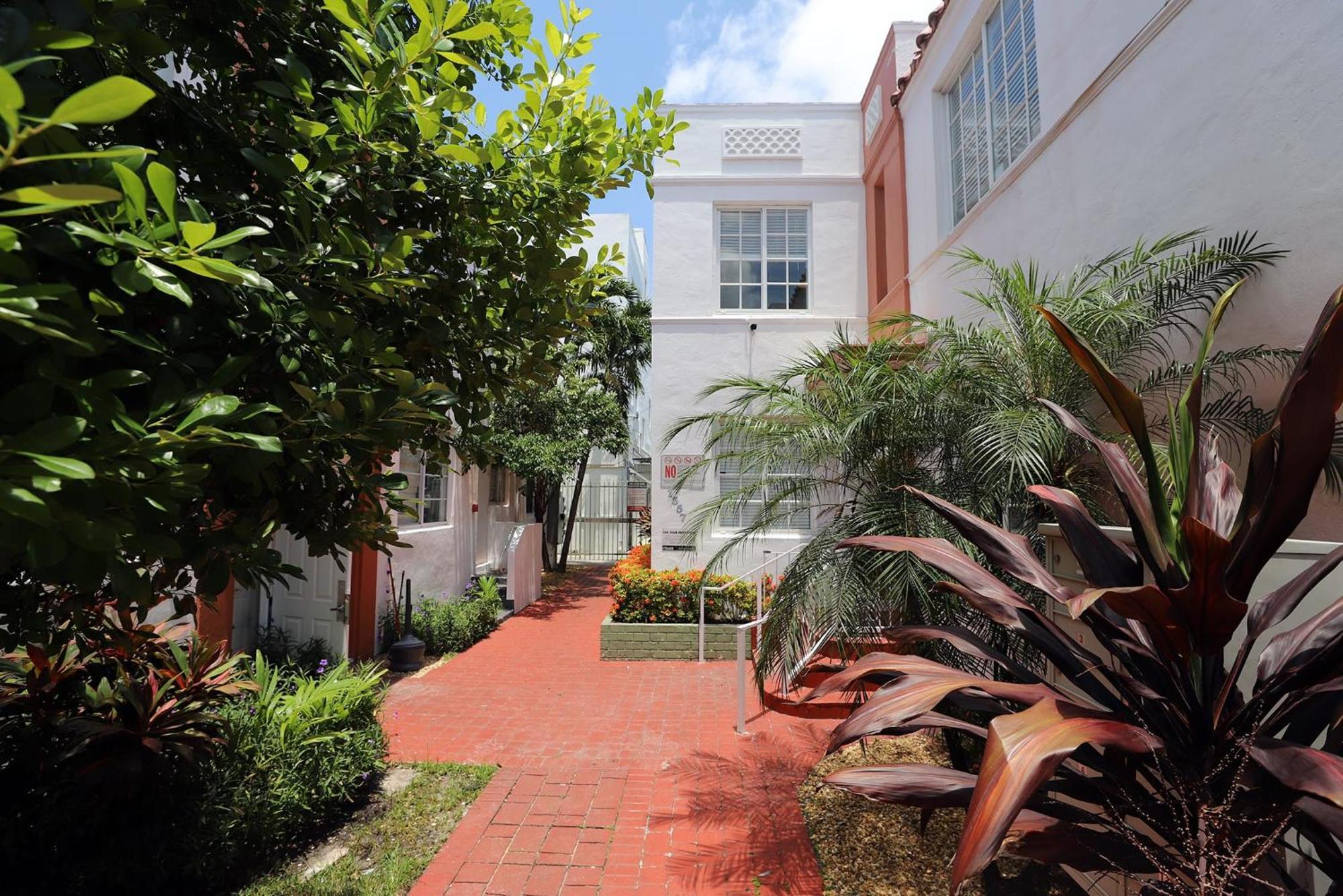 South Beach Steps To Ocean Drive Free Parking & Pet Friendly ไมอามีบีช ภายนอก รูปภาพ